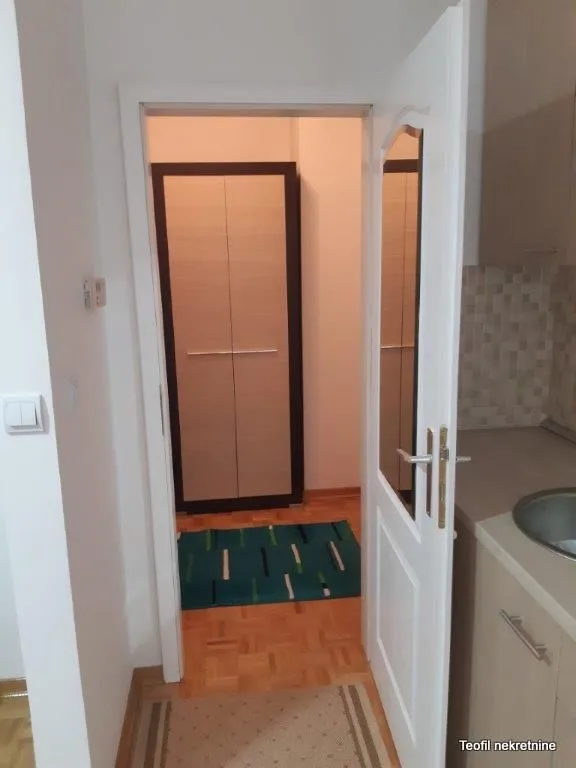 Rent, one bedroom apartment, 35m², Severni Bulevar, Zvezdara Sve Podlokacije