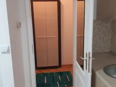 Rent, one bedroom apartment, 35m², Severni Bulevar, Zvezdara Sve Podlokacije - image 5