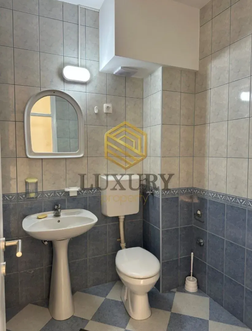 Rent, office space, 76m², Gintaš, Podgorica