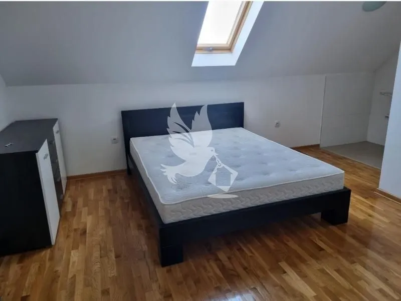 Prodaja, četvorosoban stan, 90m², Centar, Zlatibor