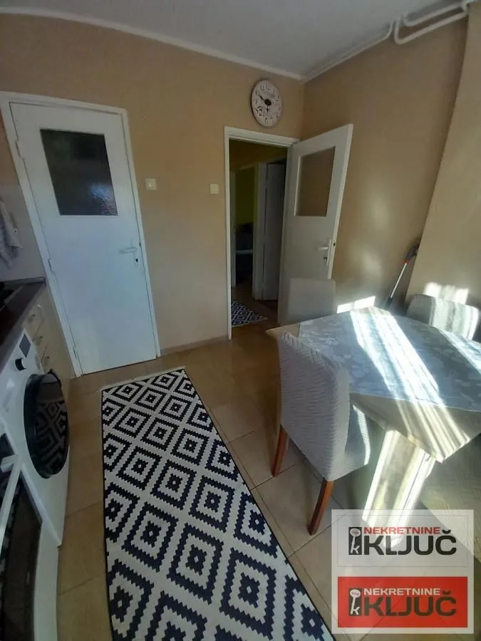 Prodaja, dvosoban stan, 47m², Železnička Stanica, Novi Sad Sve Podlokacije