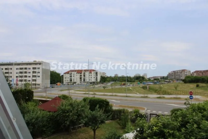 Prodaja, kuća, 242m², Novo naselje, Novi Sad
