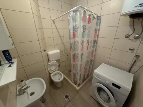 Izdavanje, dvosoban stan, 60m², Preko Morače, Podgorica - image 8