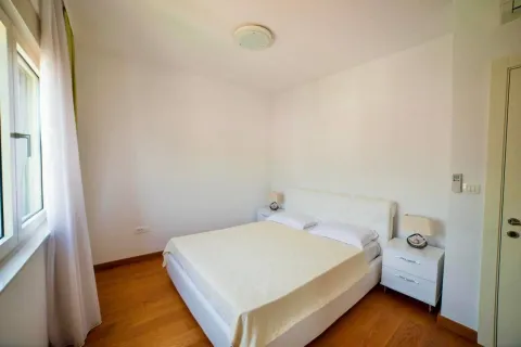 Rent, two bedroom apartment, 148m², Centar, Budva - image 6