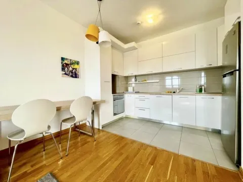 Rent, two bedroom apartment, 75m², City Kvart, Podgorica - image 3