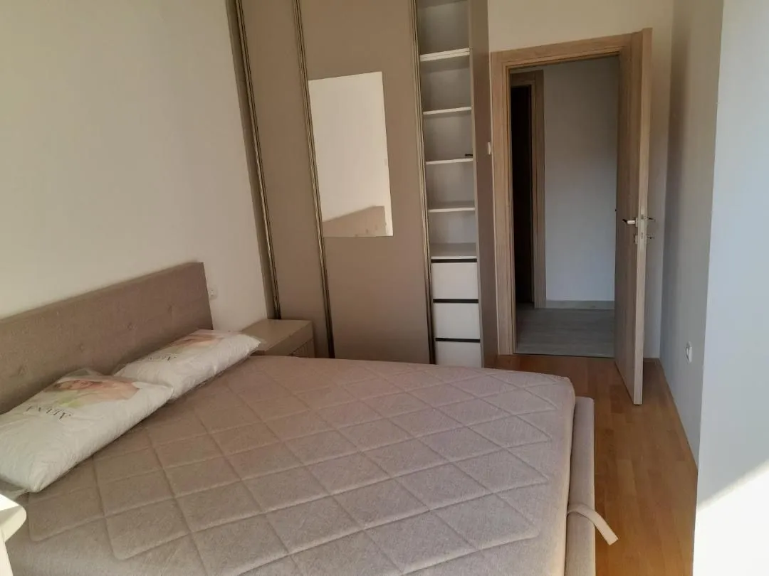 Izdavanje, jednosoban stan, 44m², Ljubović, Podgorica