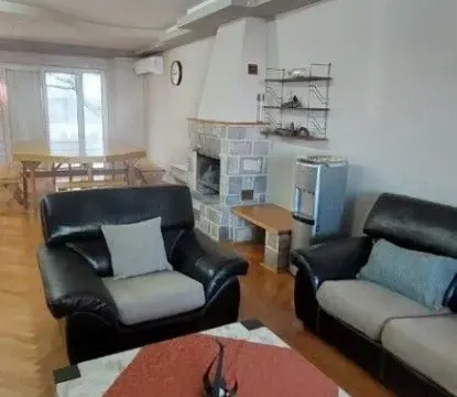 Izdavanje, kuća, 250m², Zabjelo, Podgorica - image 2