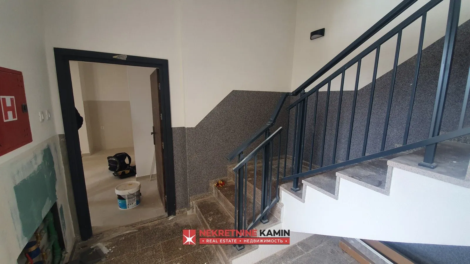 Prodaja, jednosoban stan, 41m², Podkošljun, Budva