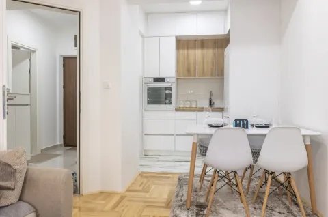 Rent, one bedroom apartment, 42m², Tuški Put, Podgorica - image 11