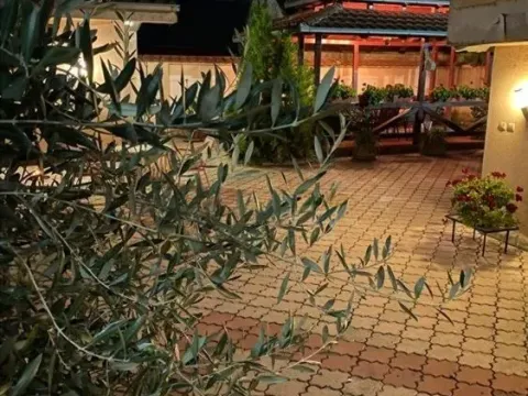 Rent, house, 126m², Batajnica, Beograd - image 5