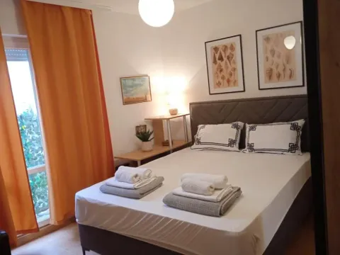 Sale, one bedroom apartment, 44m², Petrovac, Budva - image 1