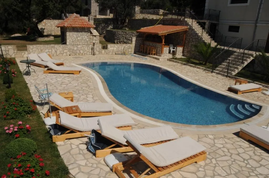 Sale, house, 1000m², Markovići, Budva