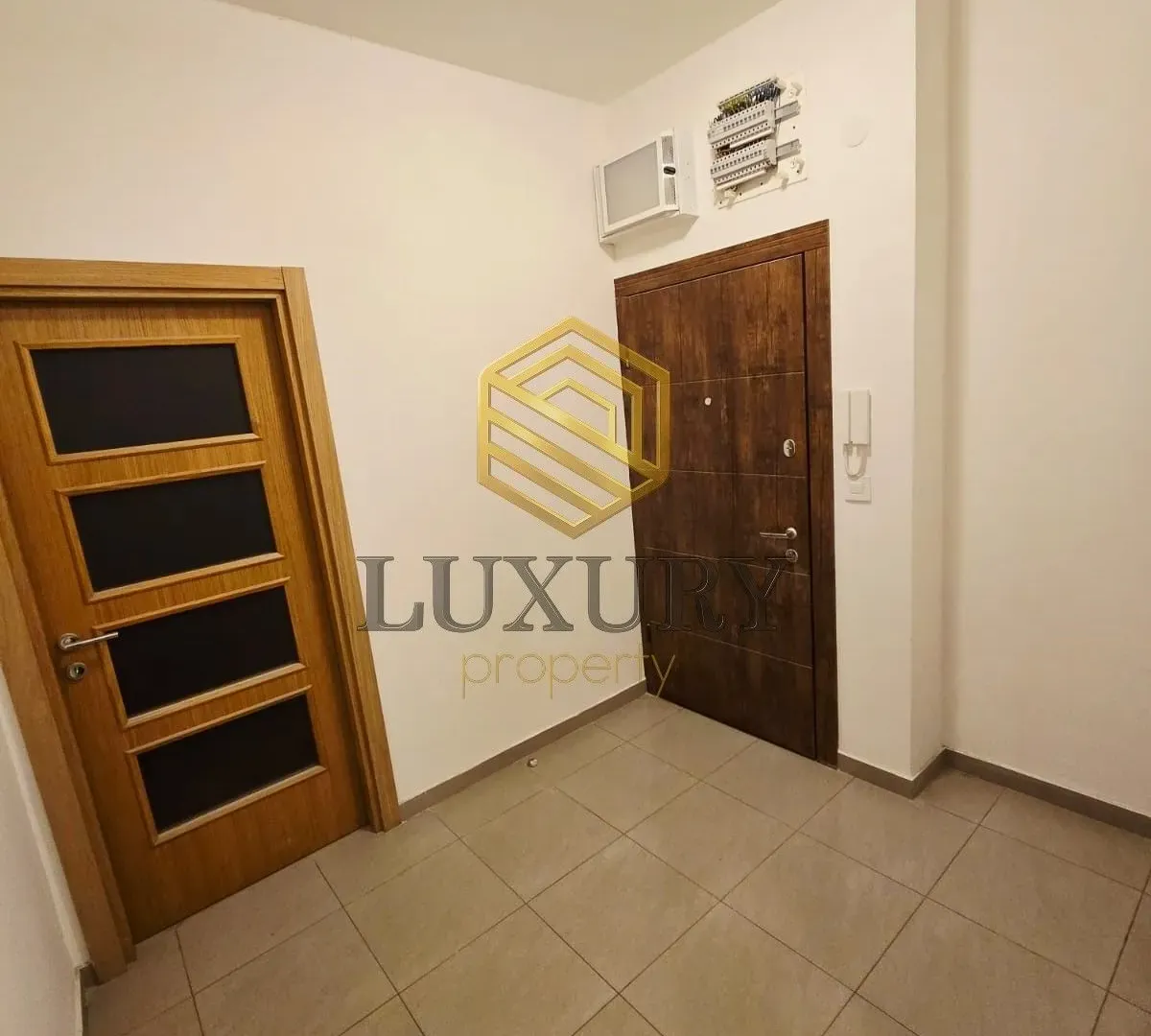 Prodaja, dvosoban stan, 72m², Stari Aerodrom, Podgorica