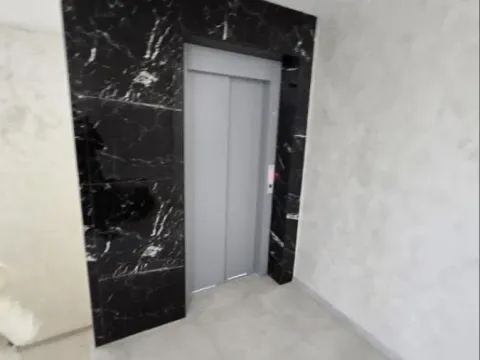 Izdavanje, garsonjera, 33m², Centar, Inđija - image 11