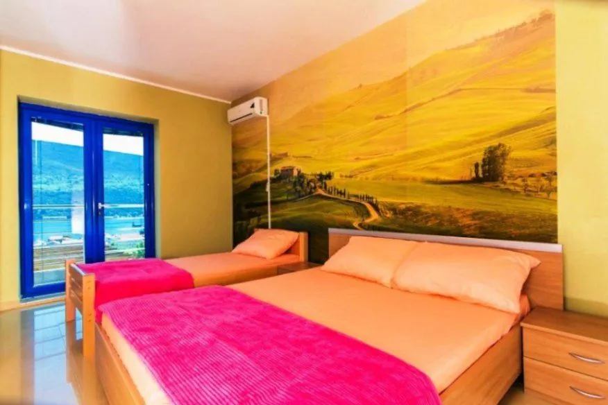 Prodaja, kuća, 270m², Đenovići, Herceg Novi