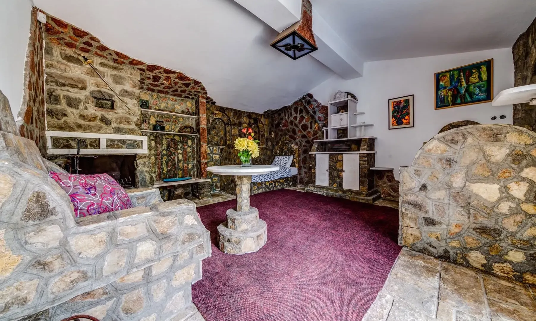 Izdavanje, kuća, 200m², Kotor, Crna Gora