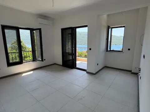 Prodaja, jednosoban stan, 44m², Kumbor, Herceg Novi - image 2