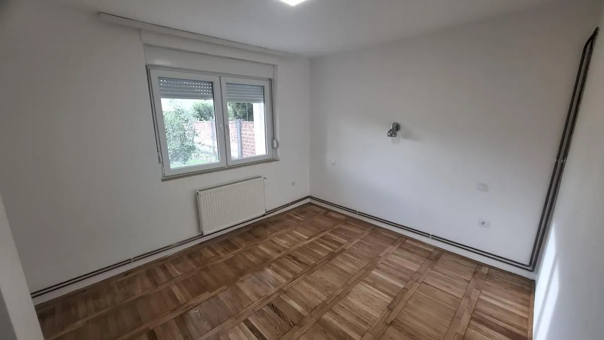 Izdavanje, trosoban stan, 100m², Veternička rampa, Novi Sad Sve Podlokacije