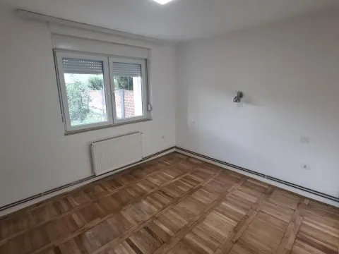 Izdavanje, trosoban stan, 100m², Veternička rampa, Novi Sad Sve Podlokacije - image 8