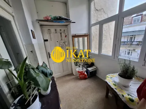 Prodaja, četvorosoban stan, 107m², Cvetni Trg, Vračar Sve Podlokacije - image 7