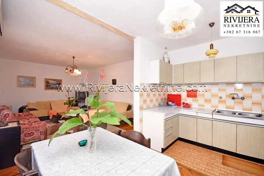 Prodaja, dvosoban stan, 73m², Igalo, Herceg Novi