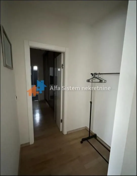 Izdavanje, trosoban stan, 80m², Lekino Brdo, Voždovac Sve Podlokacije