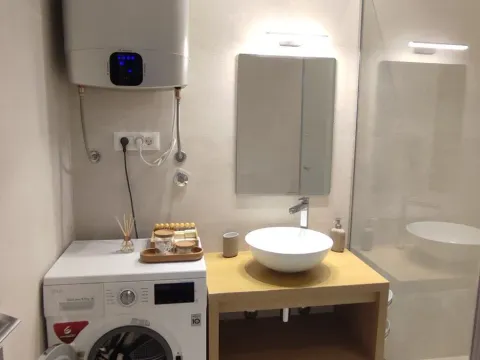 Izdavanje, dvosoban stan, 69m², Gospoština, Budva - image 10