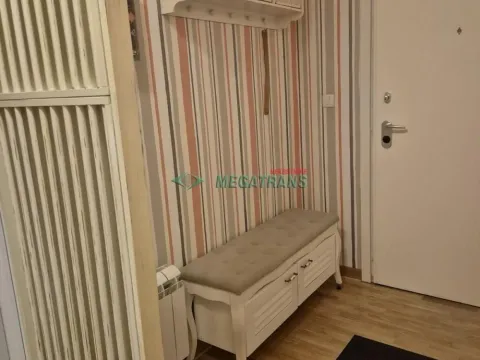 Izdavanje, trosoban stan, 102m², Belvil, Beograd - image 19