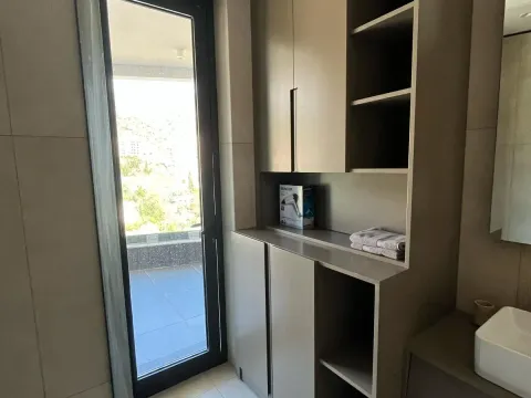 Sale, one bedroom apartment, 57m², Bečići, Budva - image 10