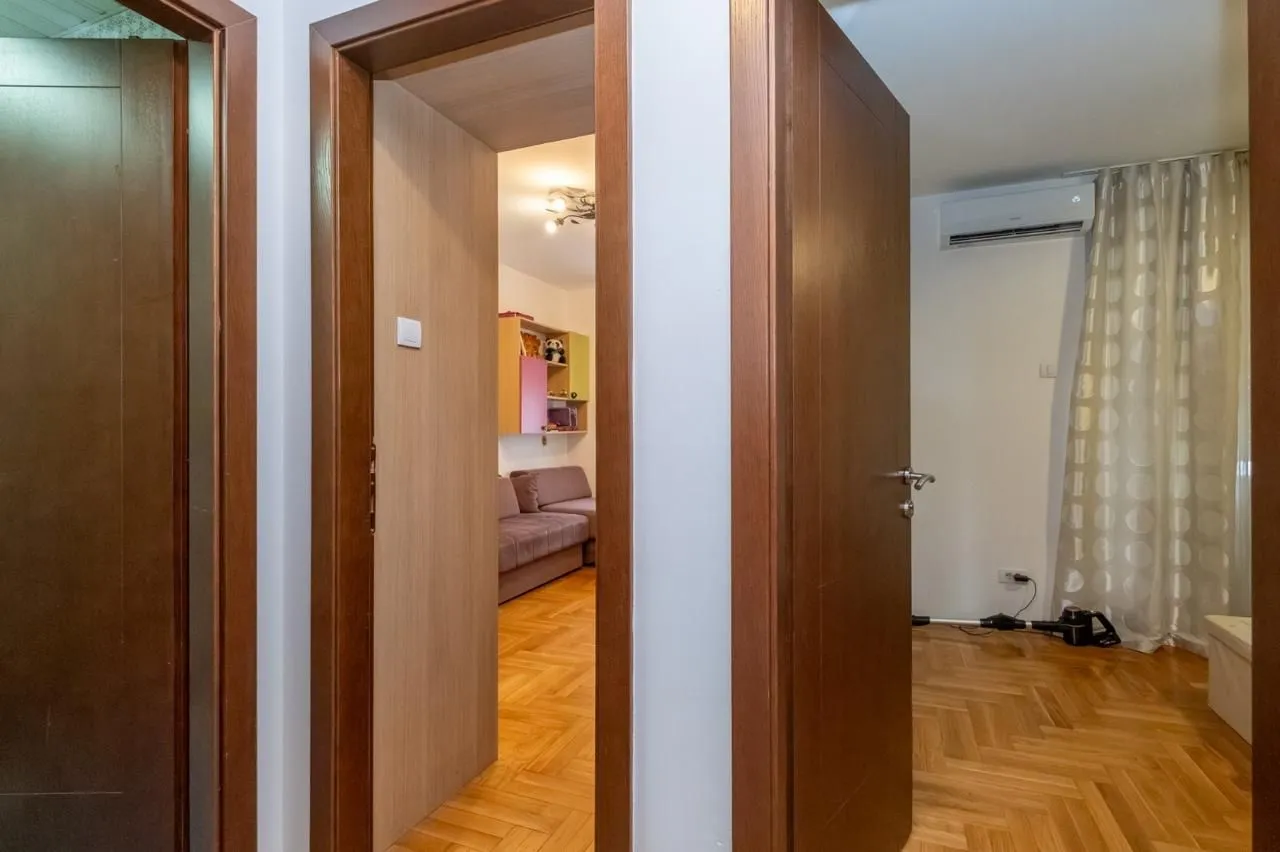 Rent, three bedroom apartment, 97m², Blok 9, Podgorica
