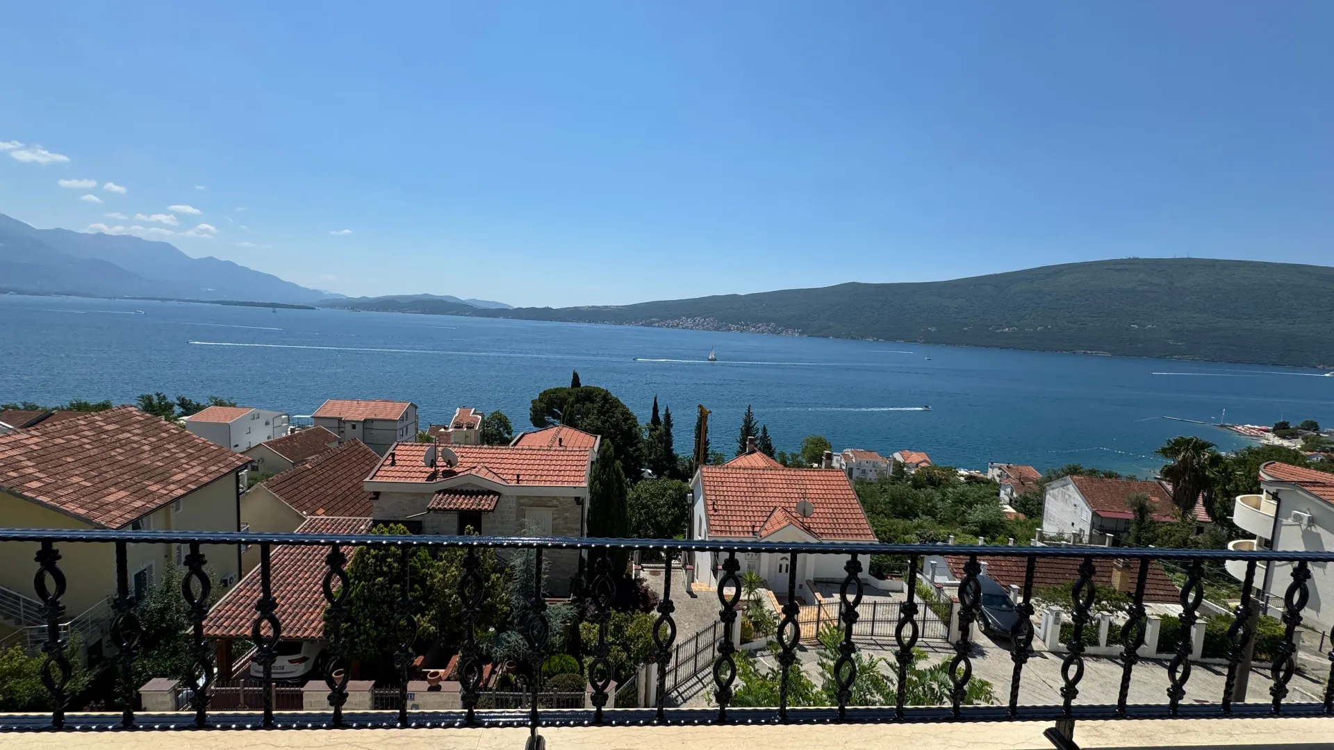 Prodaja, trosoban stan, 105m², Bijela, Herceg Novi