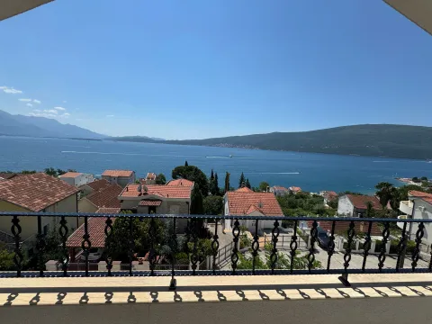 Stan in Bijela