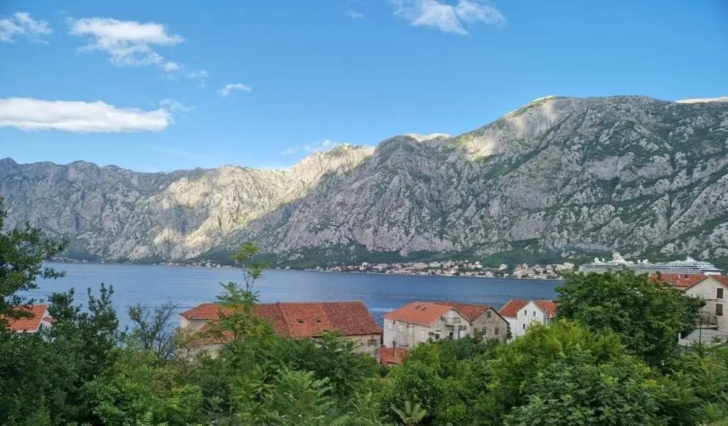 Prodaja, kuća, 300m², Perast, Kotor
