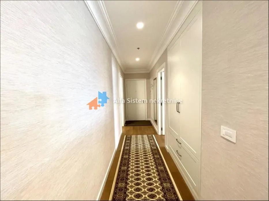 Izdavanje, četvorosoban stan, 123m², Novi Beograd Blok 65, Novi Beograd Sve Podlokacije