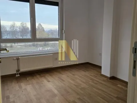 Sale, four bedroom apartment, 87m², Bulevar patrijarha Pavla, Novi Sad Sve Podlokacije - image 8