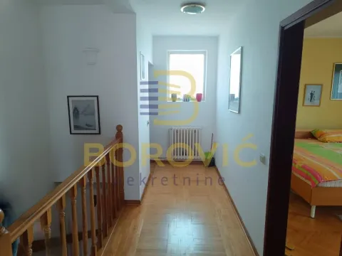 Sale, house, 220m², Sremčica, Beograd - image 13