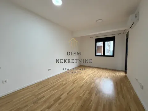 Rent, one bedroom apartment, 47m², Stari Aerodrom, Podgorica - image 2