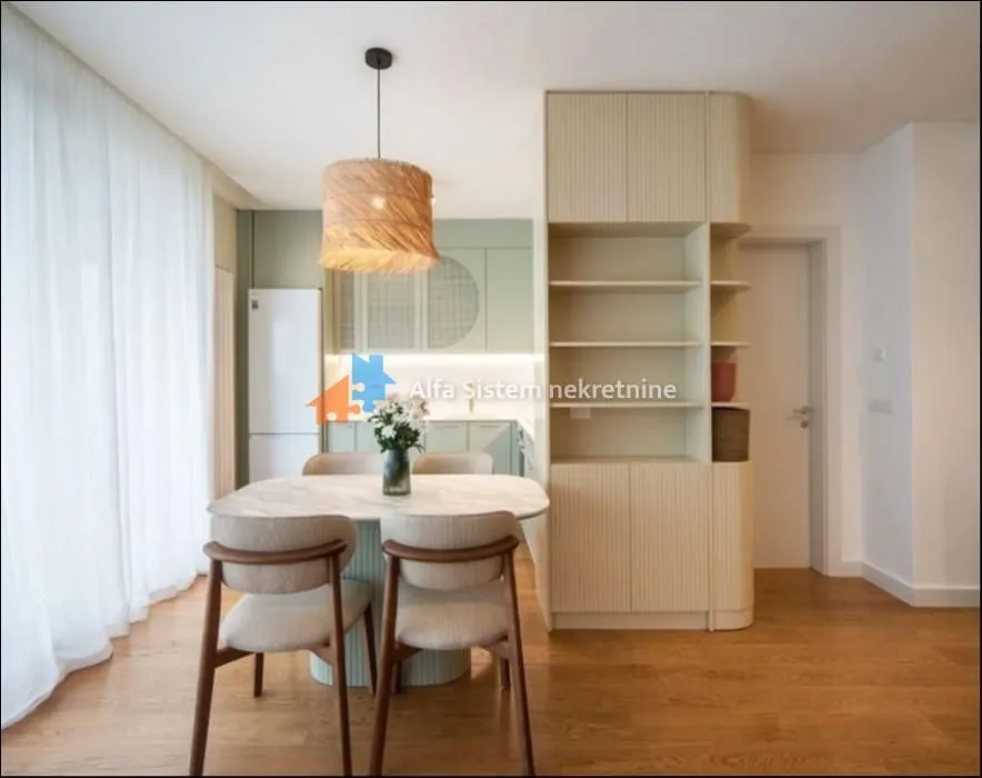 Rent, three bedroom apartment, 100m², Vračar Sve Podlokacije, Beograd