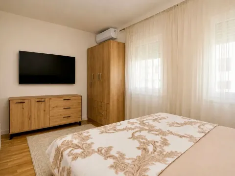 Izdavanje, trosoban stan, 97m², Zabjelo, Podgorica - image 12