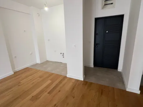 Rent, one bedroom apartment, 72m², Centar, Bar - image 4