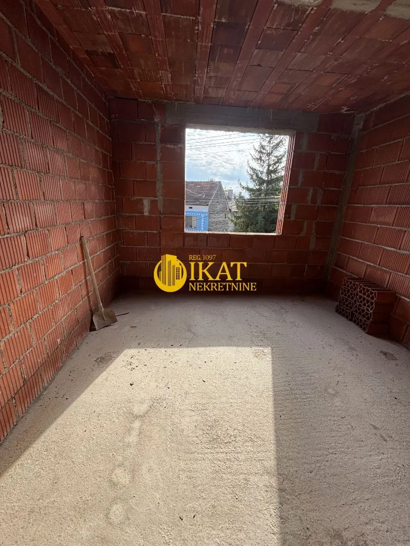 Sale, three bedroom apartment, 78m², Centar, Stara Pazova