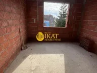 Prodaja, trosoban stan, 78m², Centar, Stara Pazova - image 1