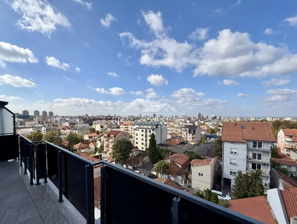 Pogled na grad sa terase.