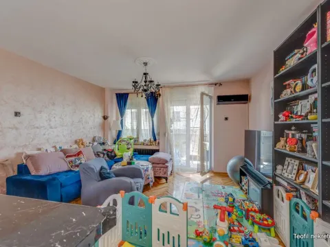 Sale, two bedroom apartment, 84m², Vračar, Šid - image 2