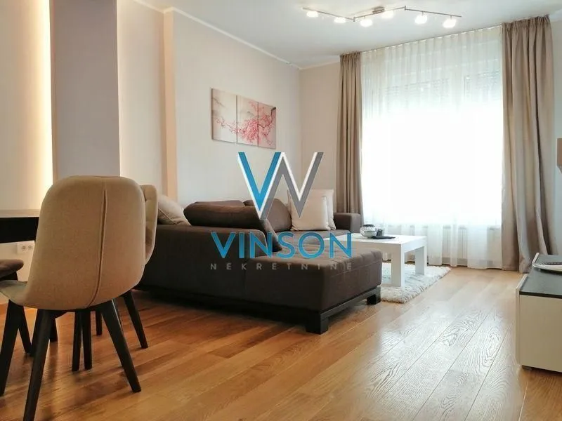 Izdavanje, dvosoban stan, 63m², Centar, Novi Sad