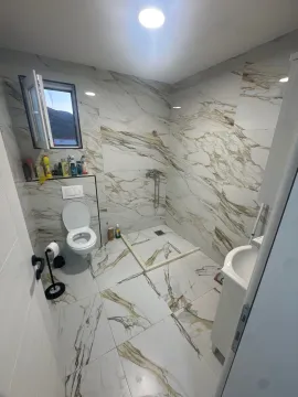 Izdavanje, kuća, 170m², Zaljevo, Bar - image 16