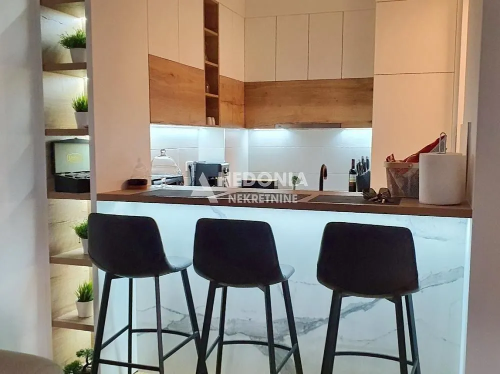 Rent, two bedroom apartment, 42m², Novi Beograd Blok 65, Novi Beograd Sve Podlokacije