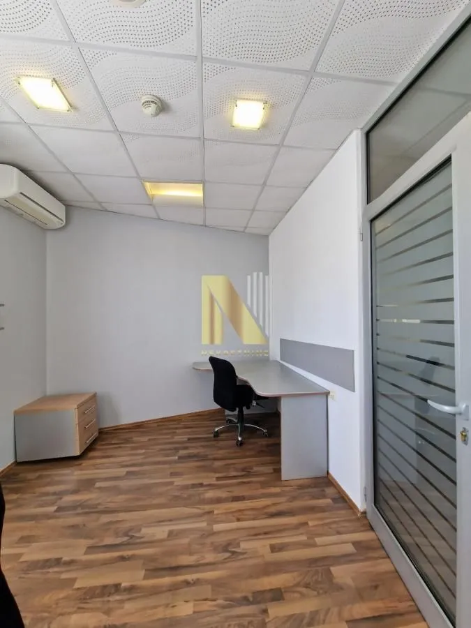 Rent, office space, 120m², Centar, Novi Sad