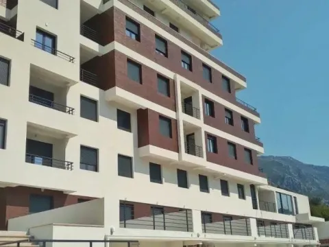 Prodaja, jednosoban stan, 35m², Dobrota, Kotor - image 1