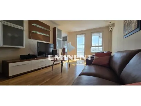 Izdavanje, trosoban stan, 102m², Novi Beograd Blok 67, Novi Beograd Sve Podlokacije - image 2